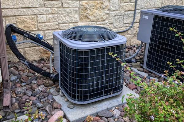 New AC system being installed at a Dallas Texas home